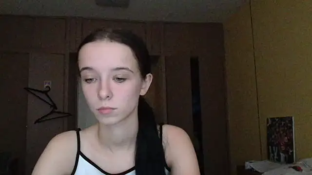 Emilia Light online show from October 8, 6:18 am