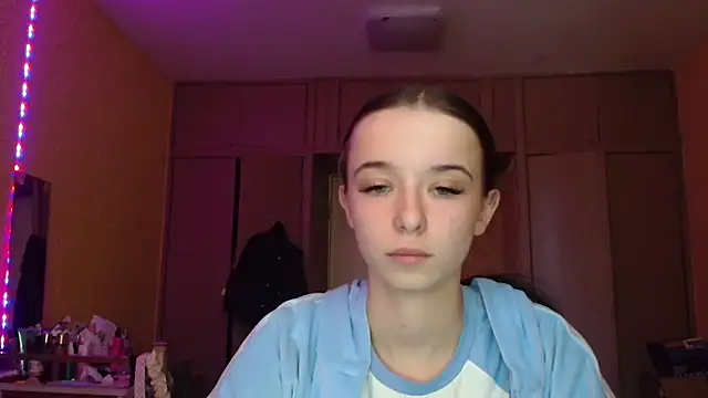 Emilia Light online show from April 27, 7:38 am