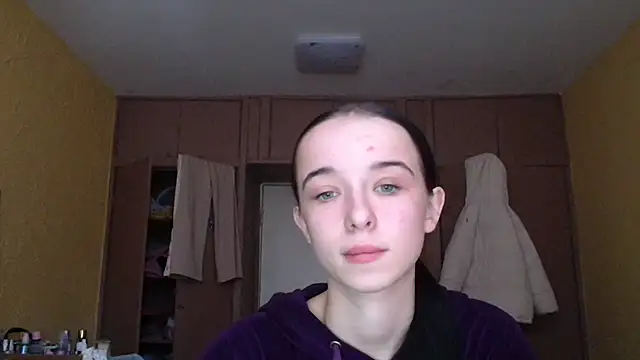 Emilia Light online show from January 13, 8:18 am