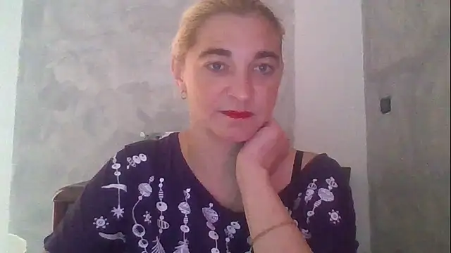 Snapshot of GoldenAngelMilf chatting on October 2, 1:16 pm GoldenAngelMilf online show from October 2, 1:16 pm