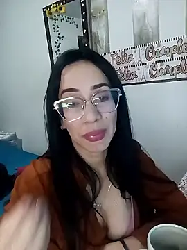 YaraDuartee online show from January 9, 12:37 am