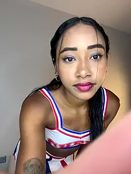 Snapshot of Soleyma_ chatting on October 4, 12:44 pm Soleyma  online show from October 4, 12:44 pm