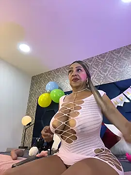 Angelina Roa online show from April 22, 2:58 pm