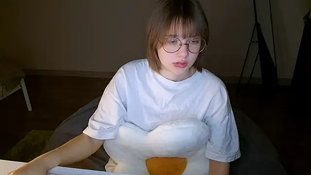 ExitedTroth online show from April 22, 6:27 pm