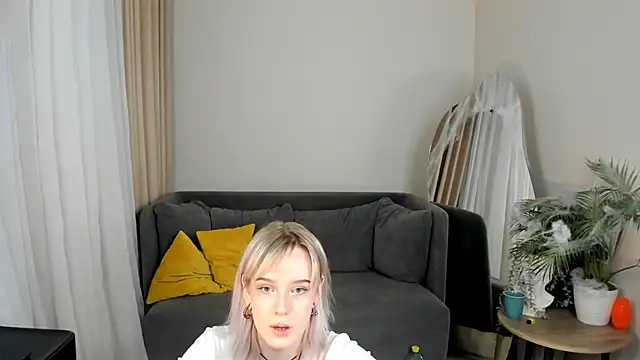 MayWins online show from November 2, 9:40 pm