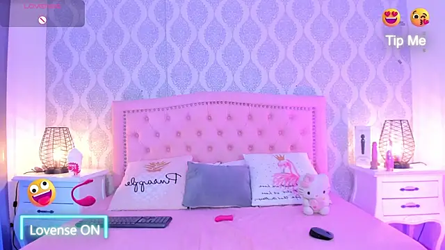 Snapshot of kendallspears_1 chatting on October 17, 4:16 am kendallspears 1 online show from October 17, 4:16 am