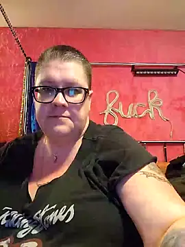 violentviolet68 online show from April 22, 10:29 pm