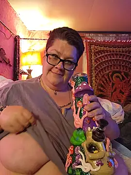 violentviolet68 online show from June 21, 3:32 am