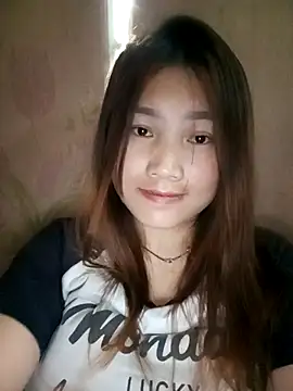 Snapshot of min-xinh chatting on October 16, 1:19 am min-xinh online show from October 16, 1:19 am