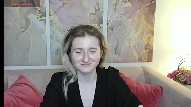 CamillaDreamer online show from April 23, 5:15 pm