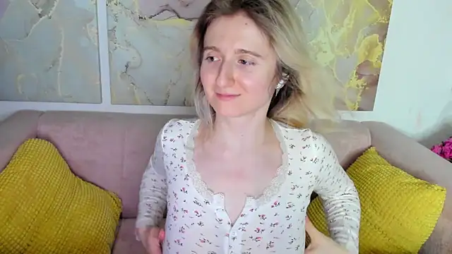 CamillaDreamer online show from March 20, 9:30 pm