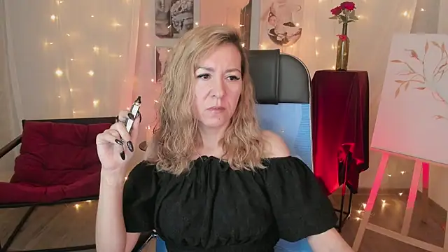 DonnaSmitth online show from March 9, 6:55 pm