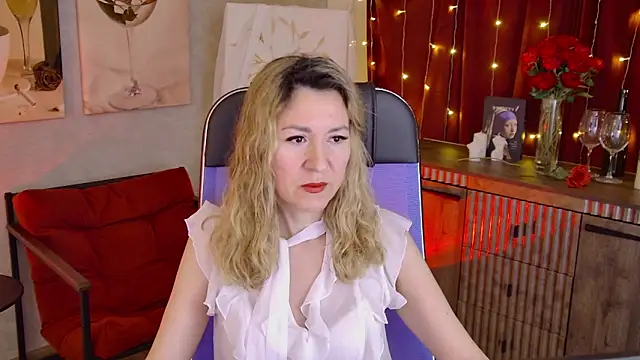 DonnaSmitth online show from April 24, 7:05 pm