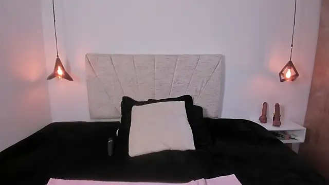 Issa Milf   online show from April 23, 1:24 pm