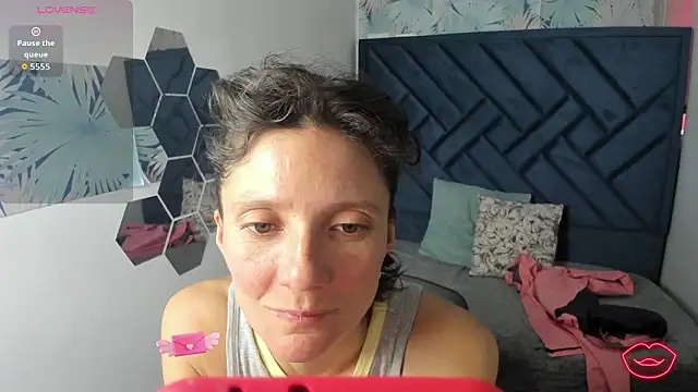 Valery More   online show from February 4, 1:25 pm