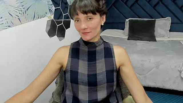 Valery More   online show from November 15, 5:14 pm