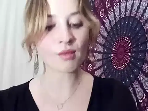 Snapshot of AdalynKiss chatting on October 17, 6:55 pm AdalynKiss online show from October 17, 6:55 pm