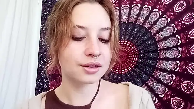 Snapshot of AdalynKiss chatting on October 7, 6:18 am AdalynKiss online show from October 7, 6:18 am