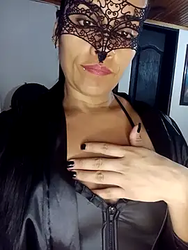 Snapshot of QueenBDSM chatting on October 5, 11:10 pm QueenBDSM online show from October 5, 11:10 pm