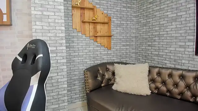 Alisonn Doll online show from November 27, 12:19 pm