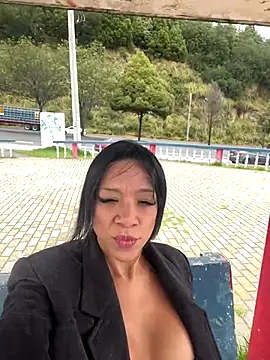 Snapshot of Hellen_Milffit chatting on October 6, 4:12 pm Hellen Milffit online show from October 6, 4:12 pm