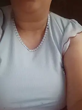 emanittabella123 online show from October 17, 4:27 am