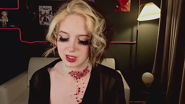 luna son online show from April 21, 9:44 pm