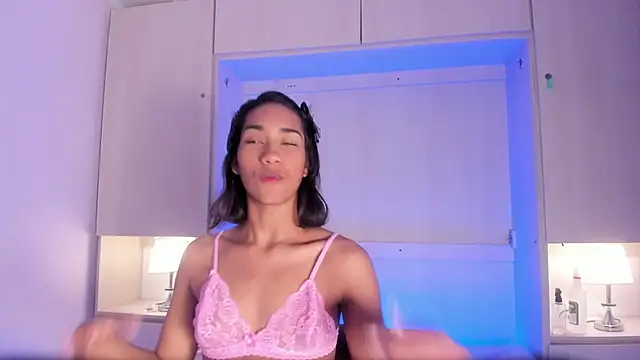 AnahiCollins online show from April 23, 12:29 pm