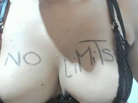 Valentinahot7 online show from April 19, 12:10 am