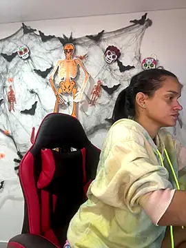 kittybella34 online show from October 13, 5:43 am