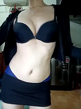 BiCute688 online show from December 22, 6:00 pm