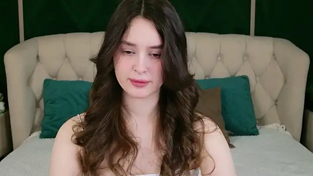 EvaSwen online show from April 18, 7:18 pm