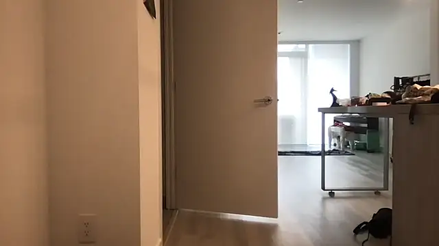 tia   fox online show from November 21, 4:09 pm