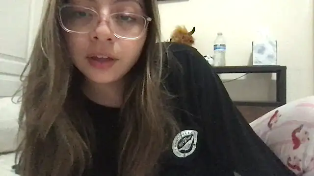 bunnygorl12 online show from December 1, 3:43 am