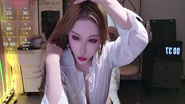 funnygirl0929 online show from December 21, 4:33 pm