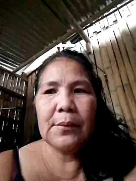 Snapshot of milagrose_rose chatting on October 18, 8:17 am milagrose rose online show from October 18, 8:17 am