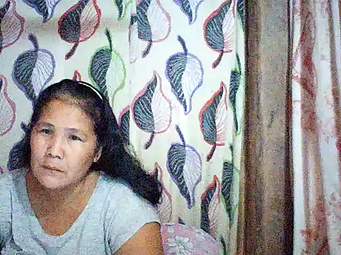 Snapshot of milagrose_rose chatting on October 4, 8:42 am milagrose rose online show from October 4, 8:42 am