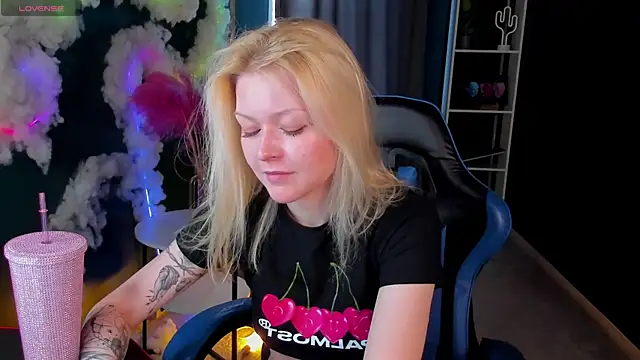 Callista a online show from April 27, 3:03 am