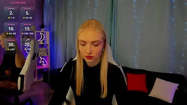 TessaGrays online show from November 4, 10:20 am