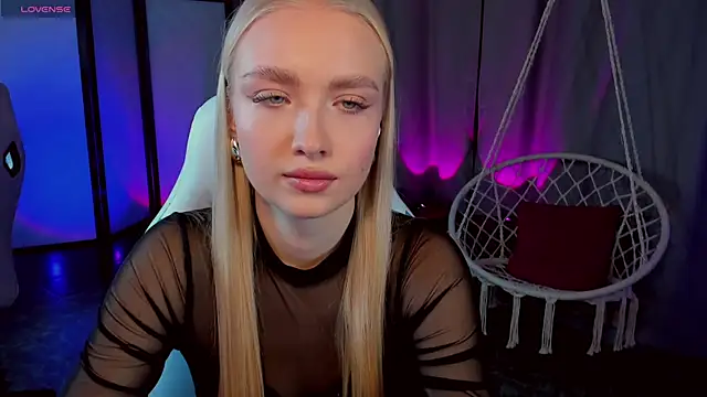 TessaGrays online show from December 21, 8:40 am