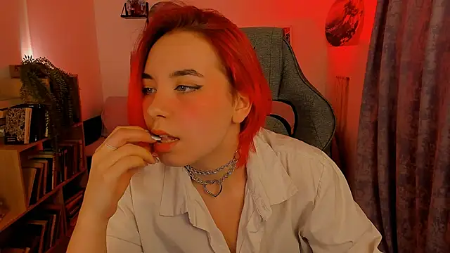 MarcelineChi online show from December 15, 11:48 am