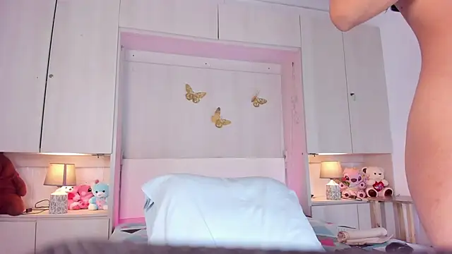 ChloeWiillow online show from April 21, 11:28 am