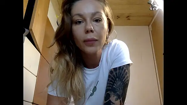 MiraLuna online show from October 21, 11:58 am