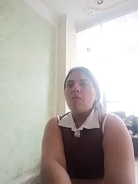 EmiilySttone online show from February 6, 3:59 pm