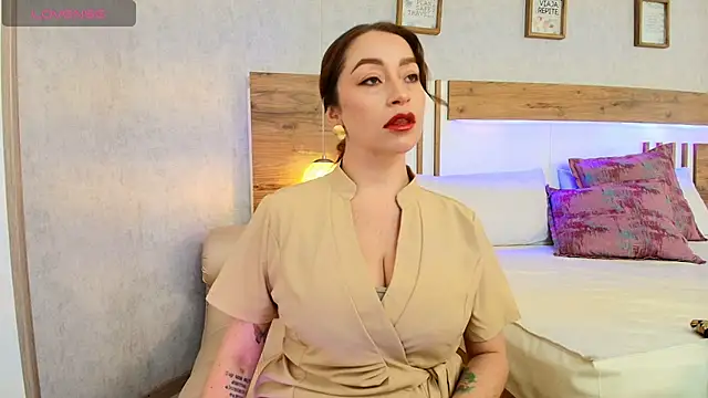 LucianaWainN online show from April 25, 3:20 pm