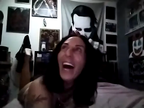 inkdhollow1 online show from October 19, 4:47 am