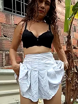 Snapshot of Dirty-Divorced-mother7 chatting on October 13, 7:16 pm Dirty-Divorced-mother7 online show from October 13, 7:16 pm