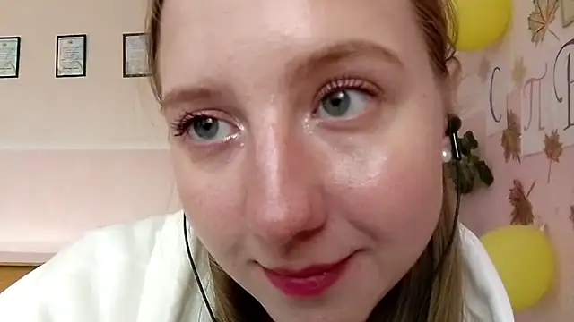 Snapshot of CarynFlaryn chatting on October 2, 11:15 am CarynFlaryn online show from October 2, 11:15 am