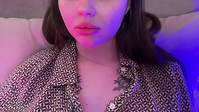 AlmaryKim online show from April 24, 8:11 pm