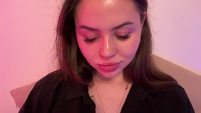 AlmaryKim online show from June 7, 11:00 pm